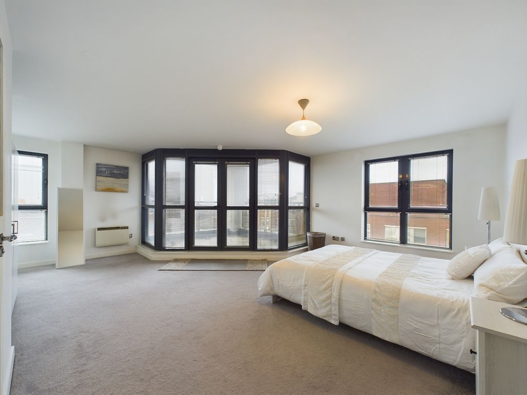 Additional image 11 of 3 bed flat for saleQueens Court, 50 Dock Street, Hull, East Riding Of Yorkshire HU1