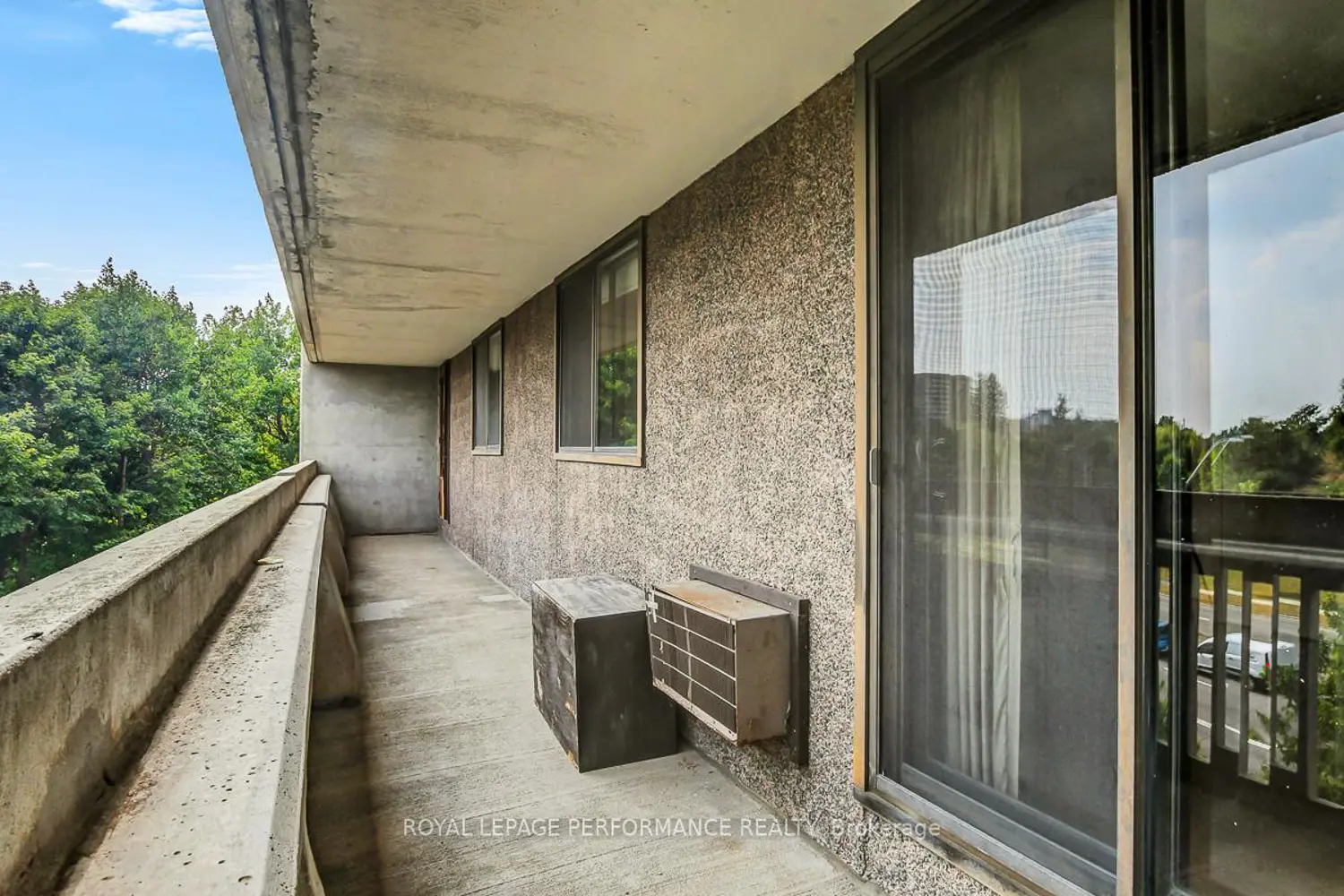 Additional image 13 of 415 Greenview Avenue 404