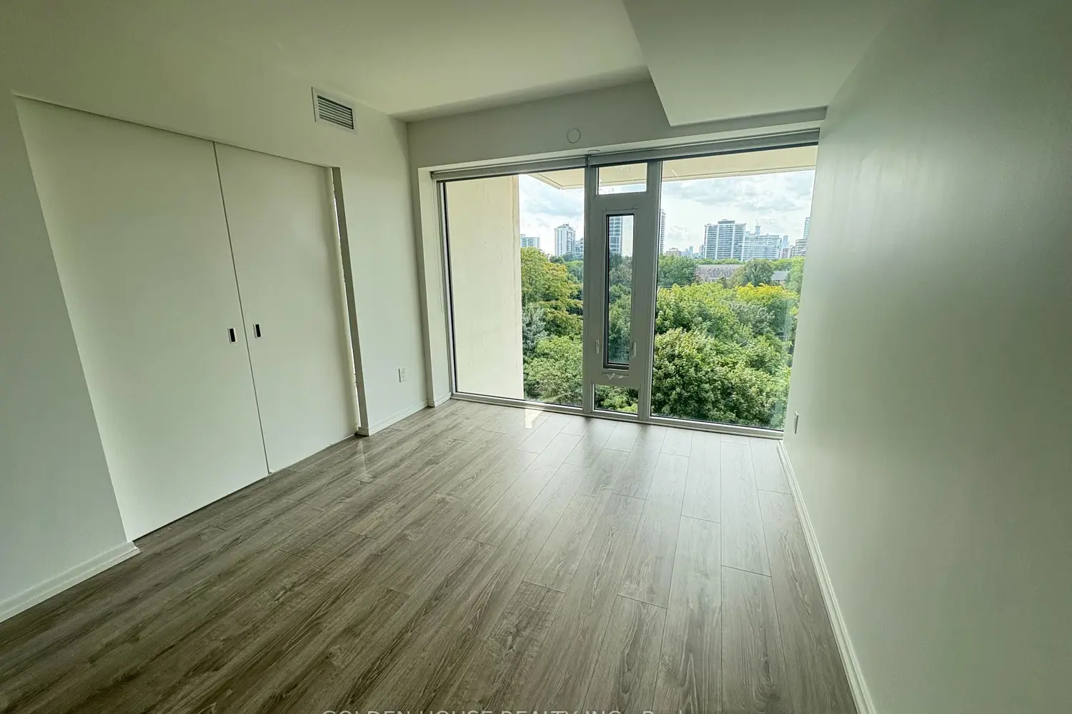 Additional image 15 of 8 Hillsdale Avenue 735