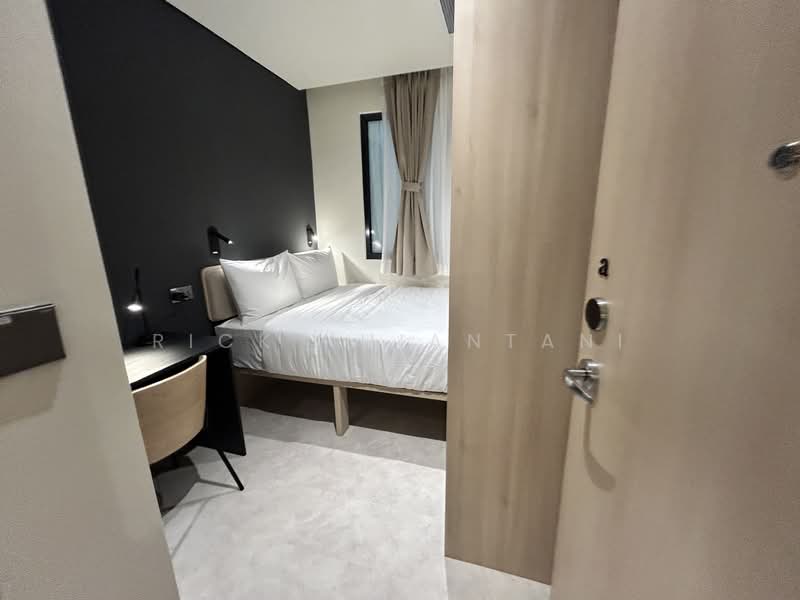 Additional image 18 of Coliwoo Midtown Studio