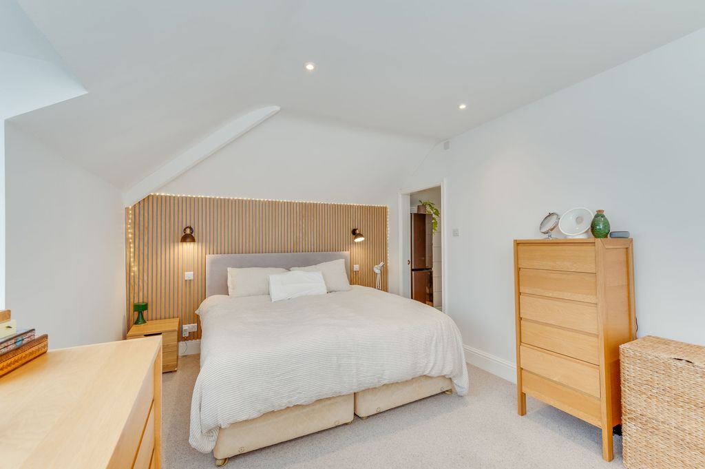 Additional image 22 of 4 bed detached house for saleManchester Road, Crosspool S10