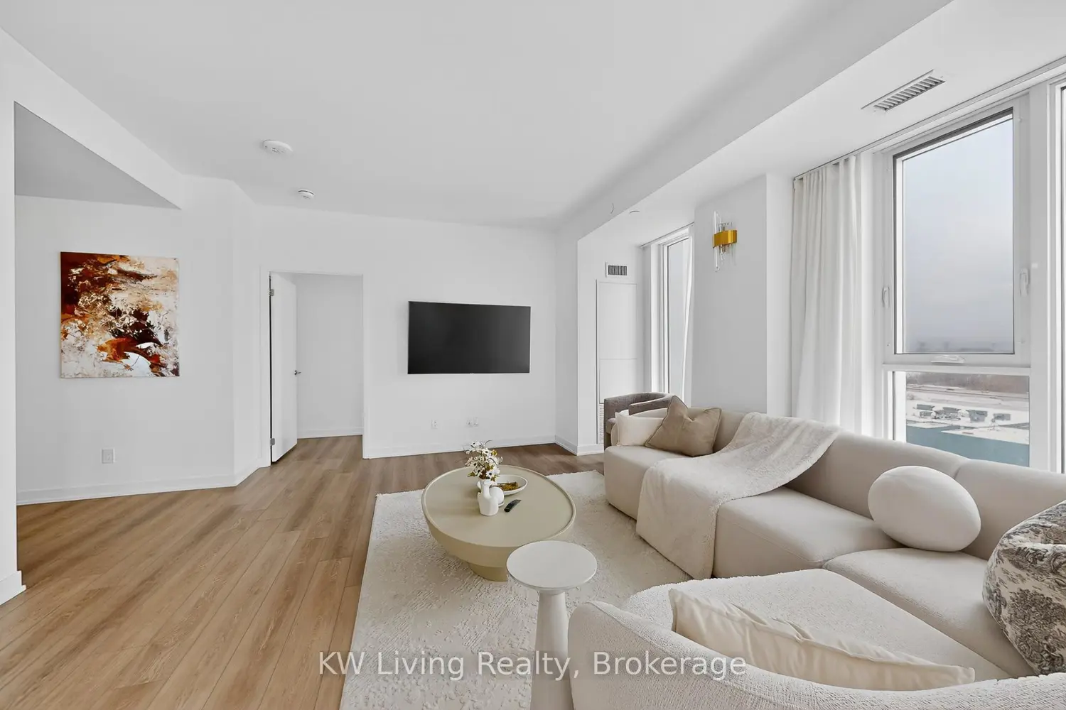 8119 Birchmount Road 1606 photo 2