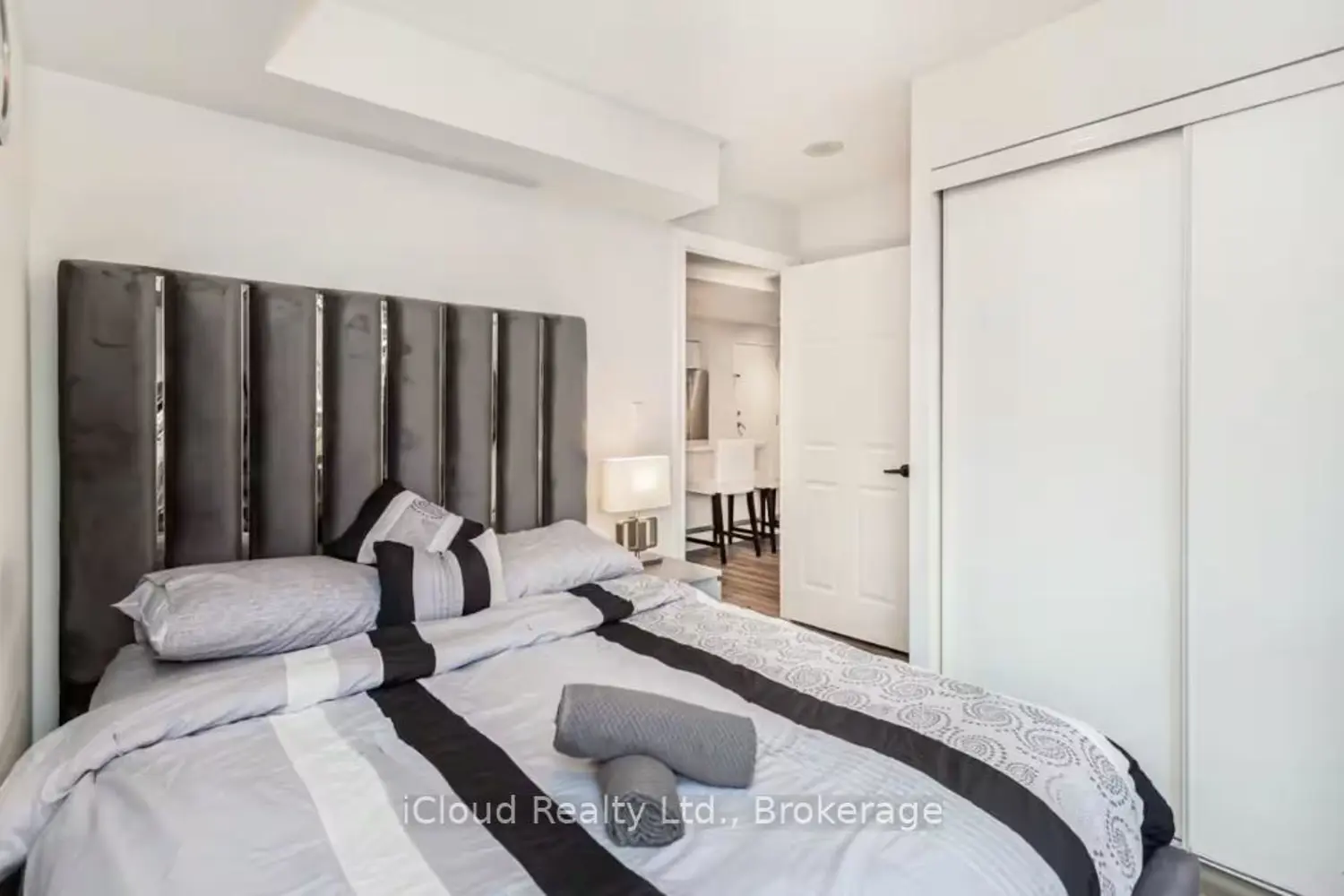 Additional image 13 of 3888 Duke Of York Boulevard 933, Mississauga