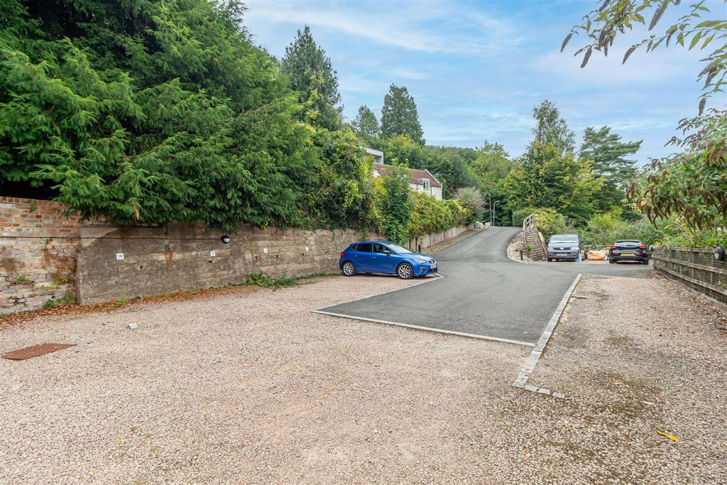 Additional image 29 of 3 bed flat for saleHolywell Road, Malvern WR14