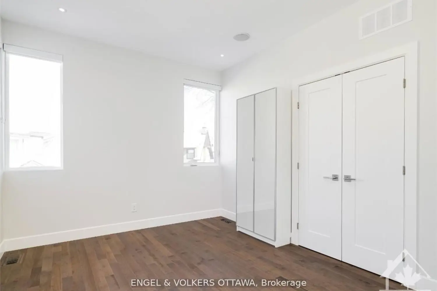 Additional image 16 of 615 Island Park Crescent