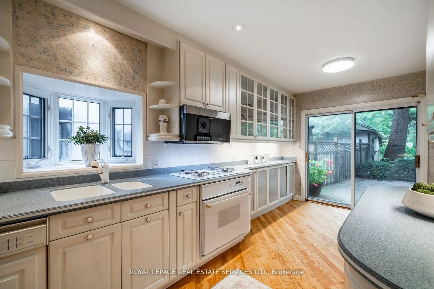 Additional image 9 of 18 Queen Marys Drive