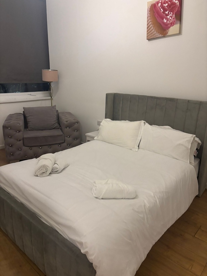 1 Bed Flat, Hawthorns Business Centre, B66, N1 7GU