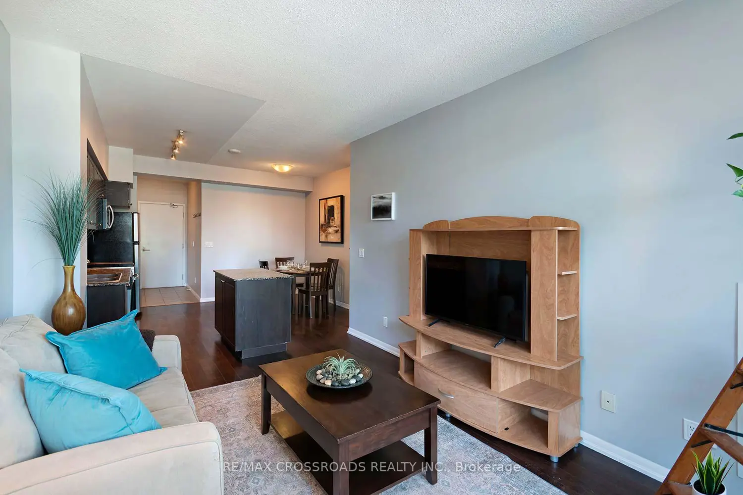 Additional image 9 of 209 Fort York Boulevard 755