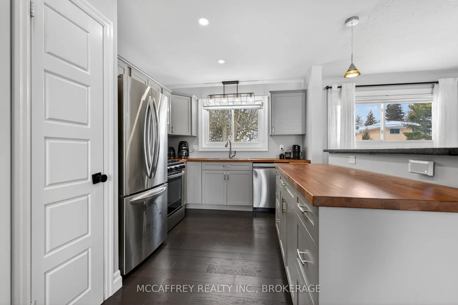 Additional image 8 of 31 Meadowvale Avenue