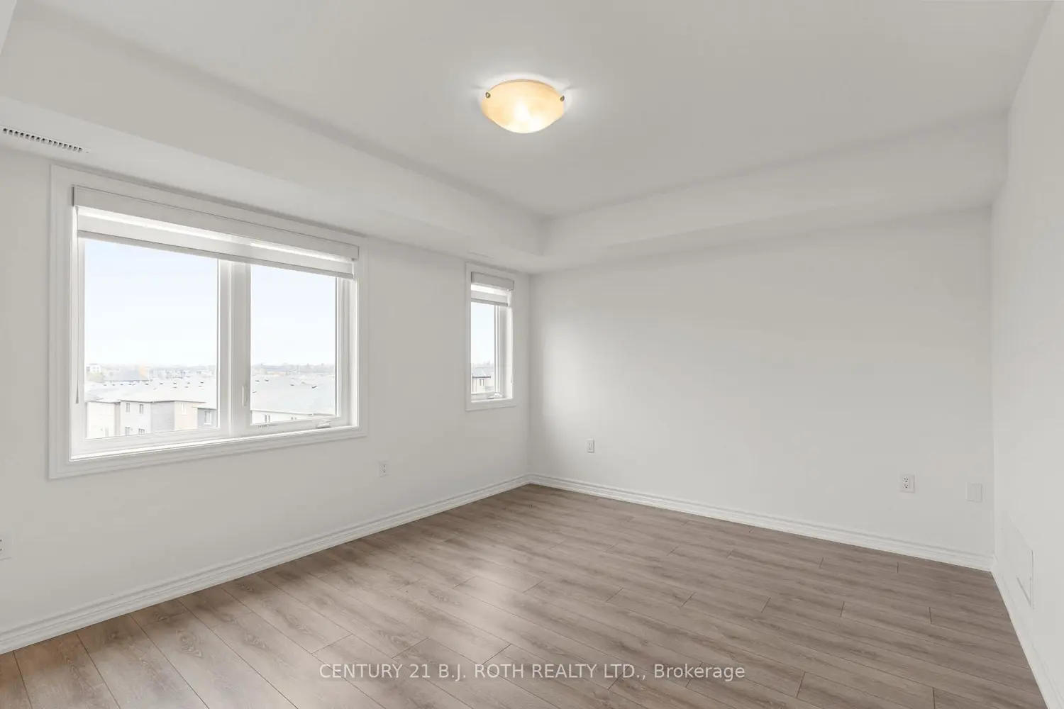 Additional image 17 of 23 Hay Lane 4