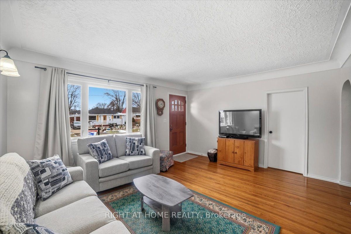 Additional image 3 of 12 Vera Street, St. Catharines, ON, L2S 1C4