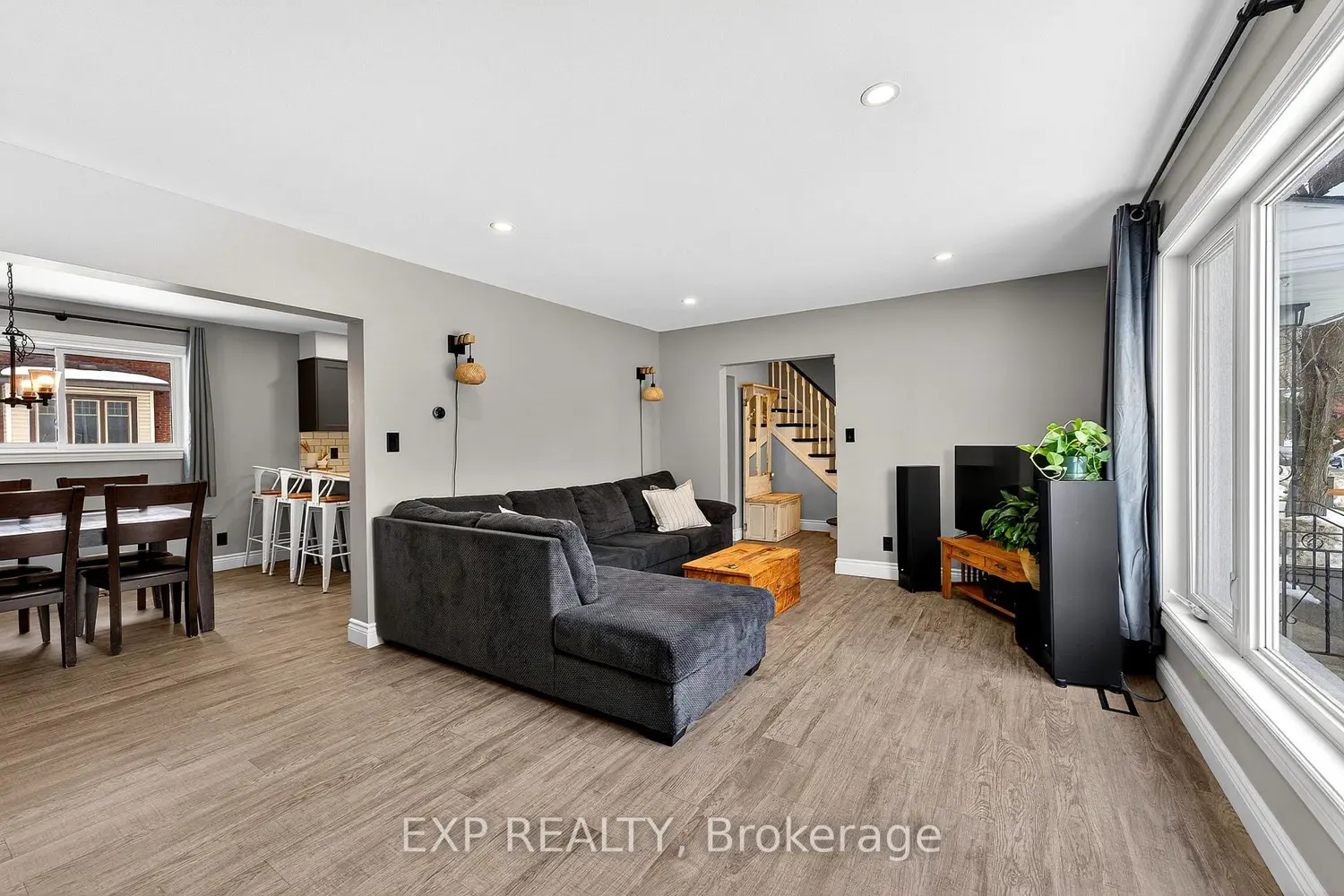 Additional image 6 of 266 Bleecker Avenue