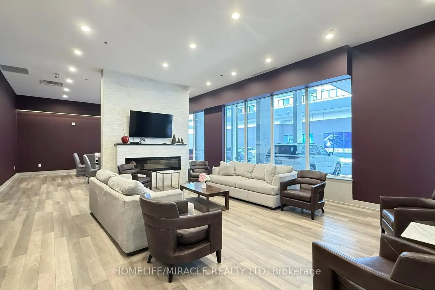 Additional image 17 of 560 North Service Road 607