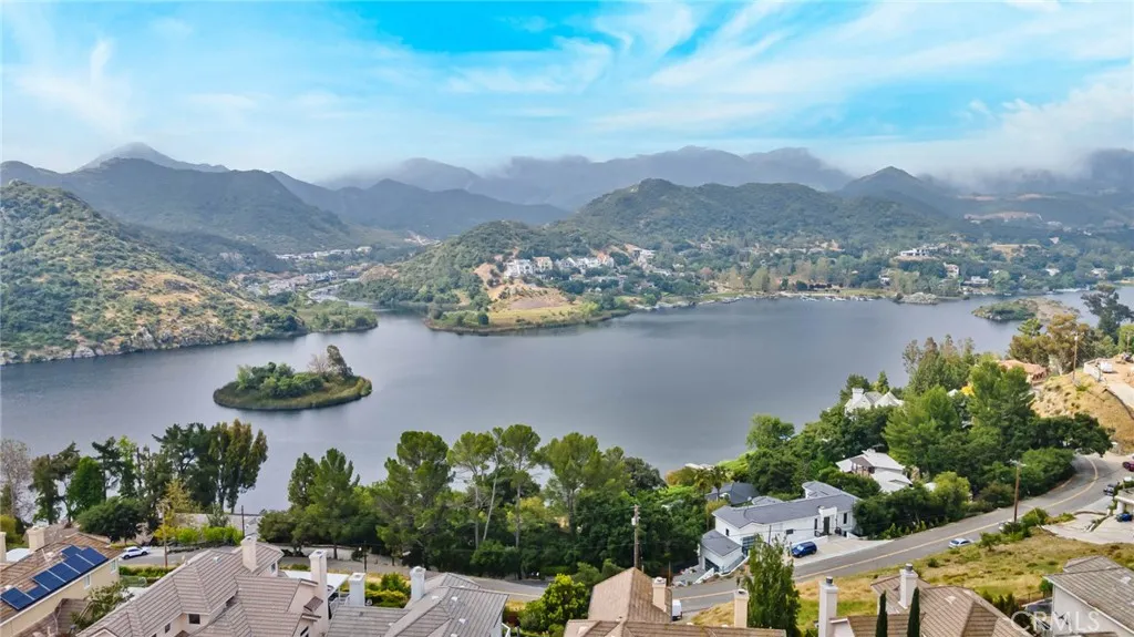 Additional image 78 of 562 Ravensbury St, Lake Sherwood, CA 91361