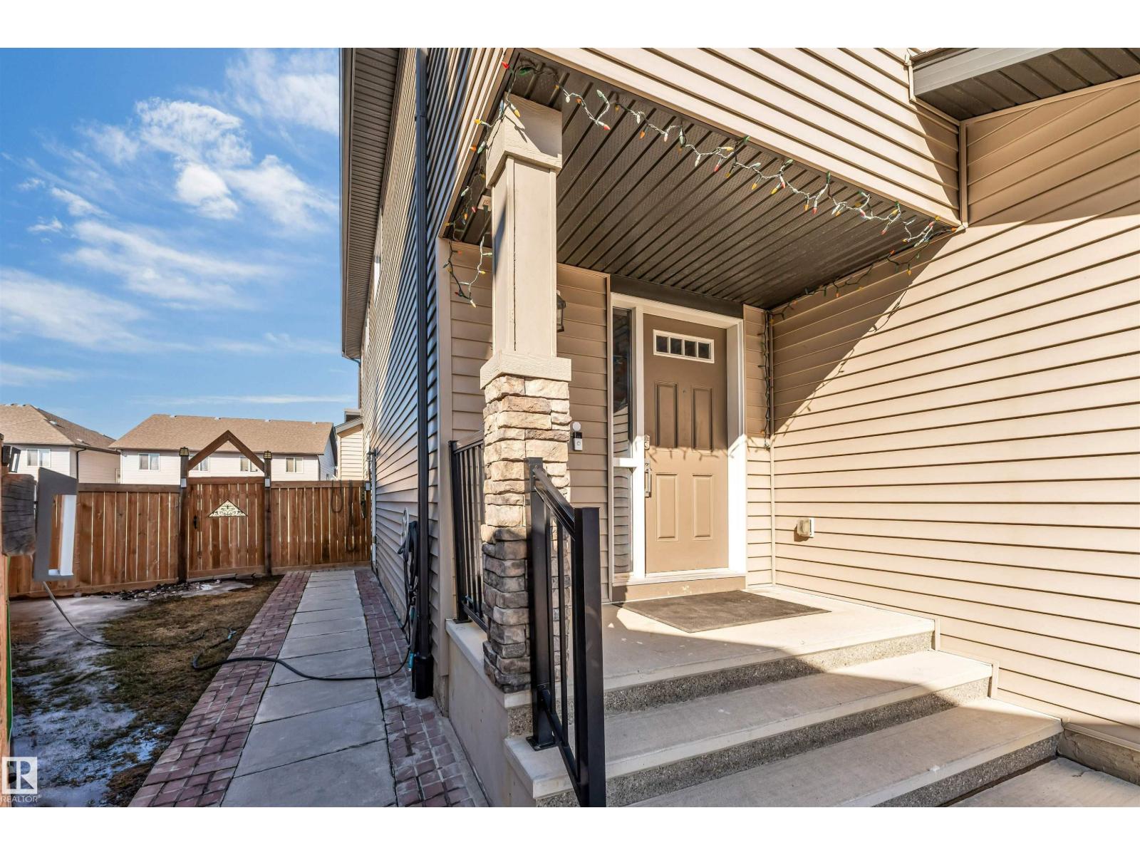 Additional image 4 of 2244 21 Avenue NW, Edmonton, AB, T6T0Y9