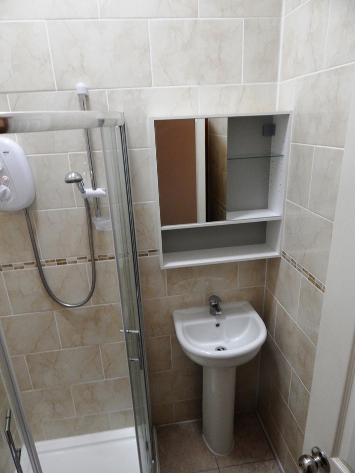 Additional image 4 of 3 Bed Flat, Hyde Terrace, LS2, N1 7GU