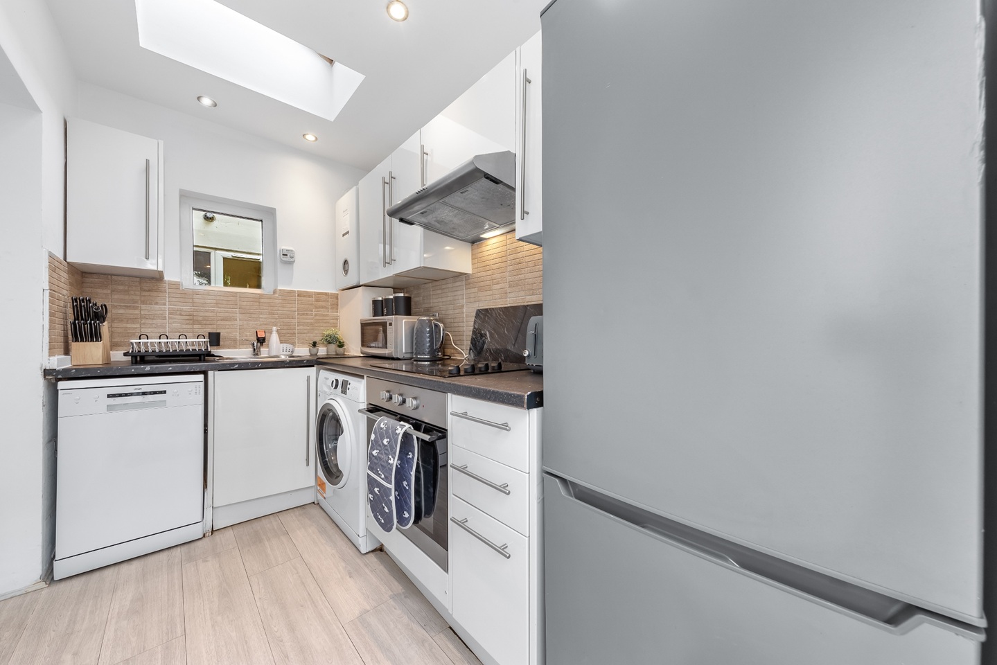Additional image 11 of 2 Bed Flat, Tremadoc Road, SW4, N1 7GU