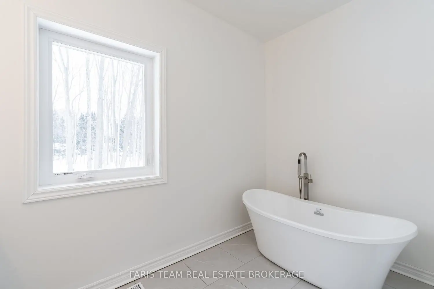 Additional image 12 of 50 Breithaupt Crescent