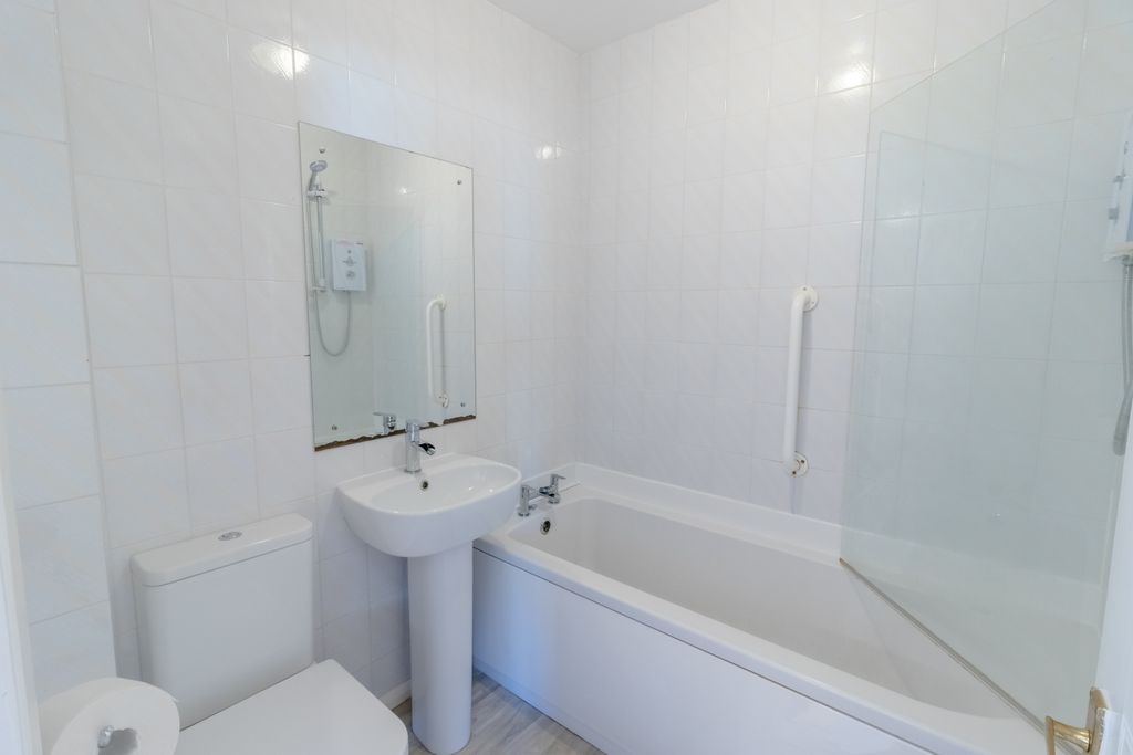 Additional image 2 of 2 bed flat for saleChapel Place, Montrose DD10