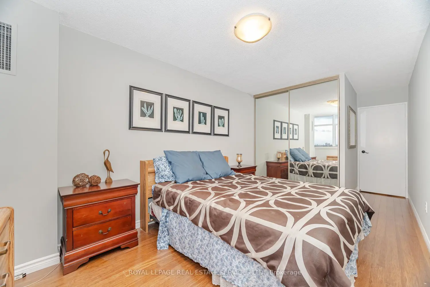 Additional image 14 of 3100 Kirwin Avenue 708