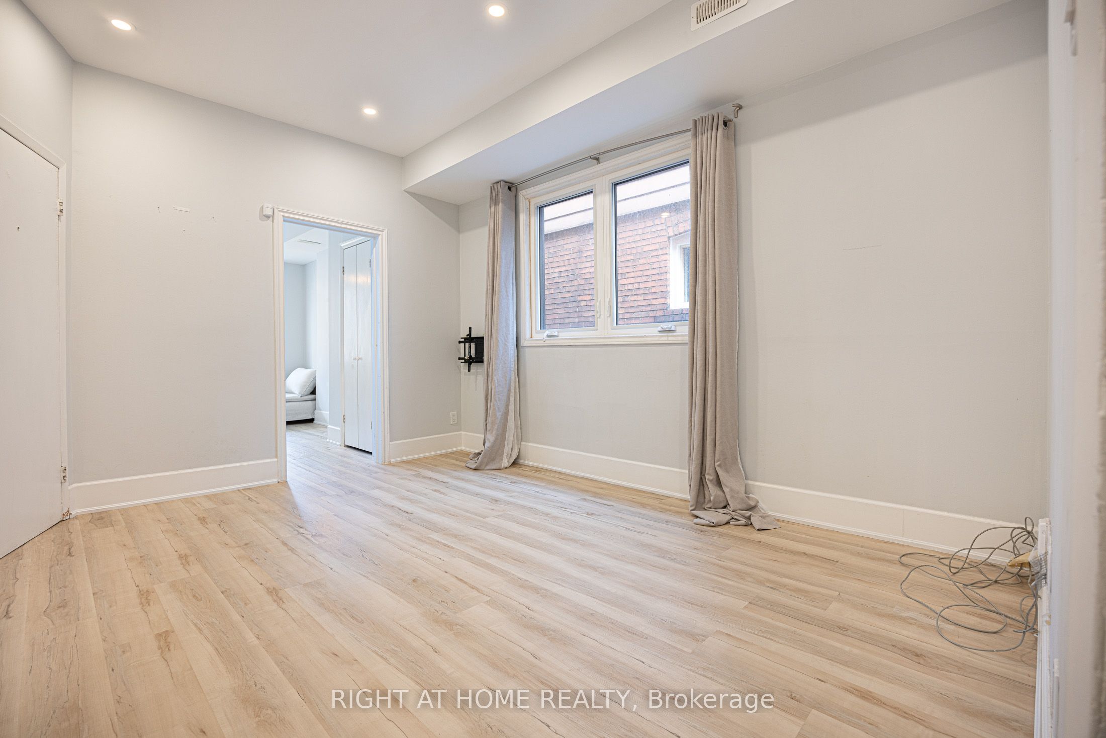 Main Floor-281 Osler Street, Toronto, ON, M6N 2Z3