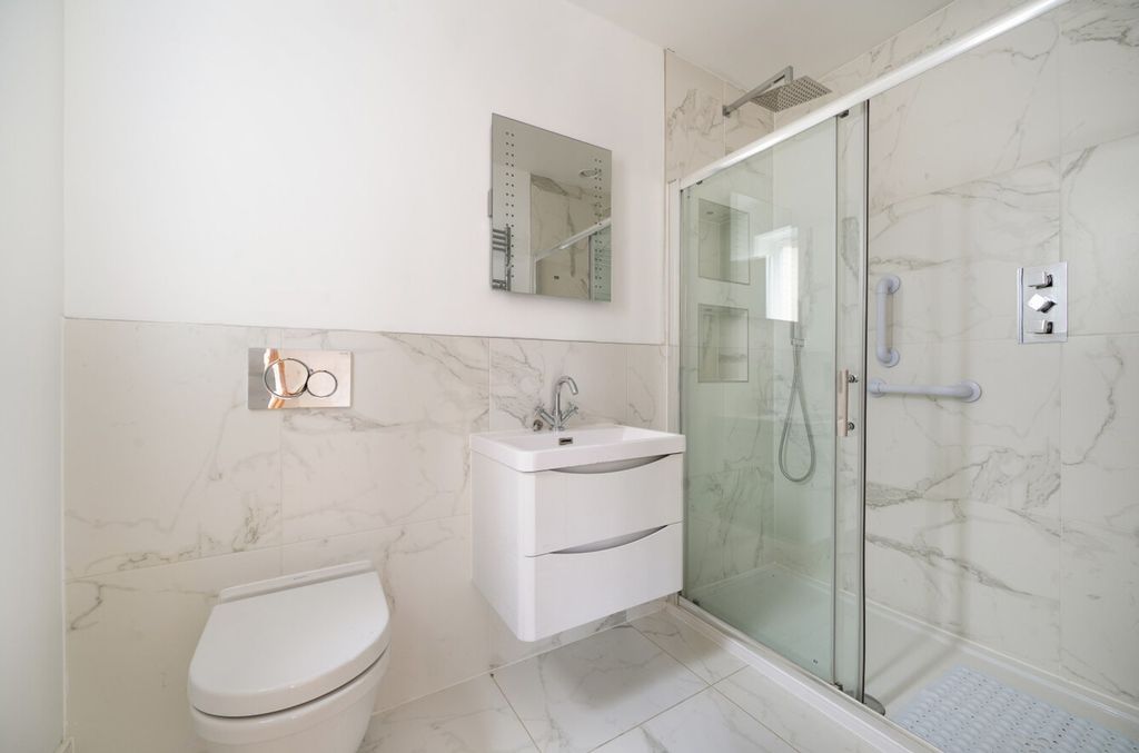 Additional image 16 of 3 bed flat for saleLavant Road, Chichester PO19
