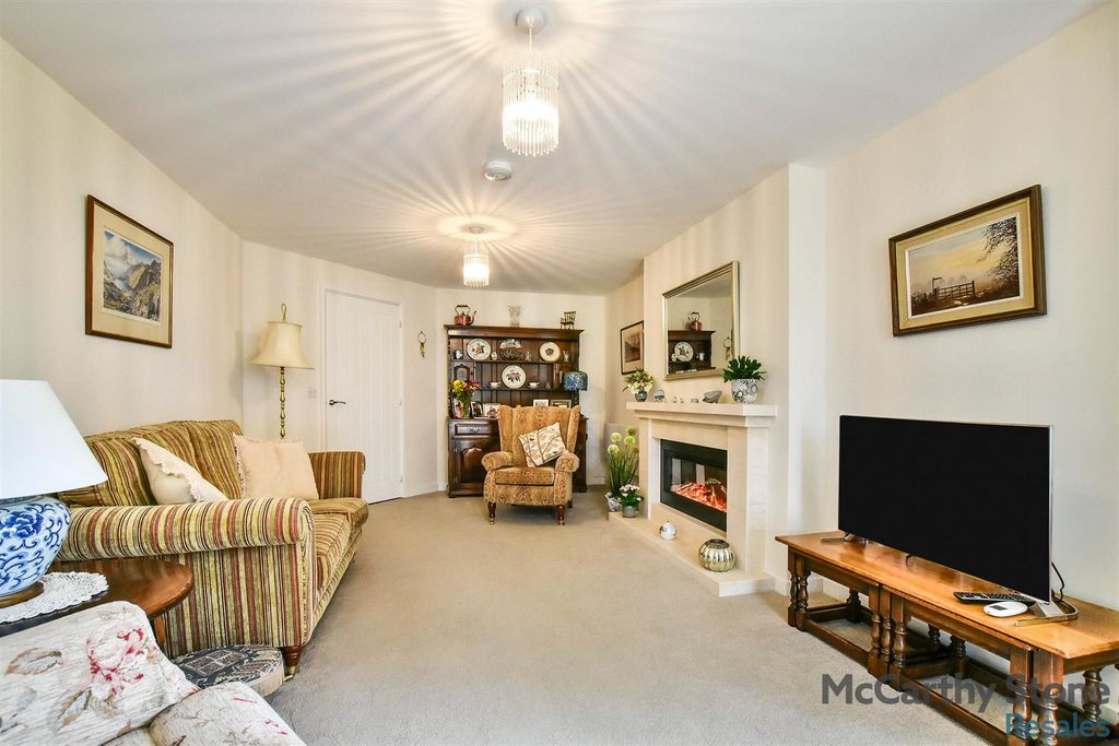 Additional image 6 of 2 bed flat for saleNorthwich Road, Knutsford, Cheshire WA16