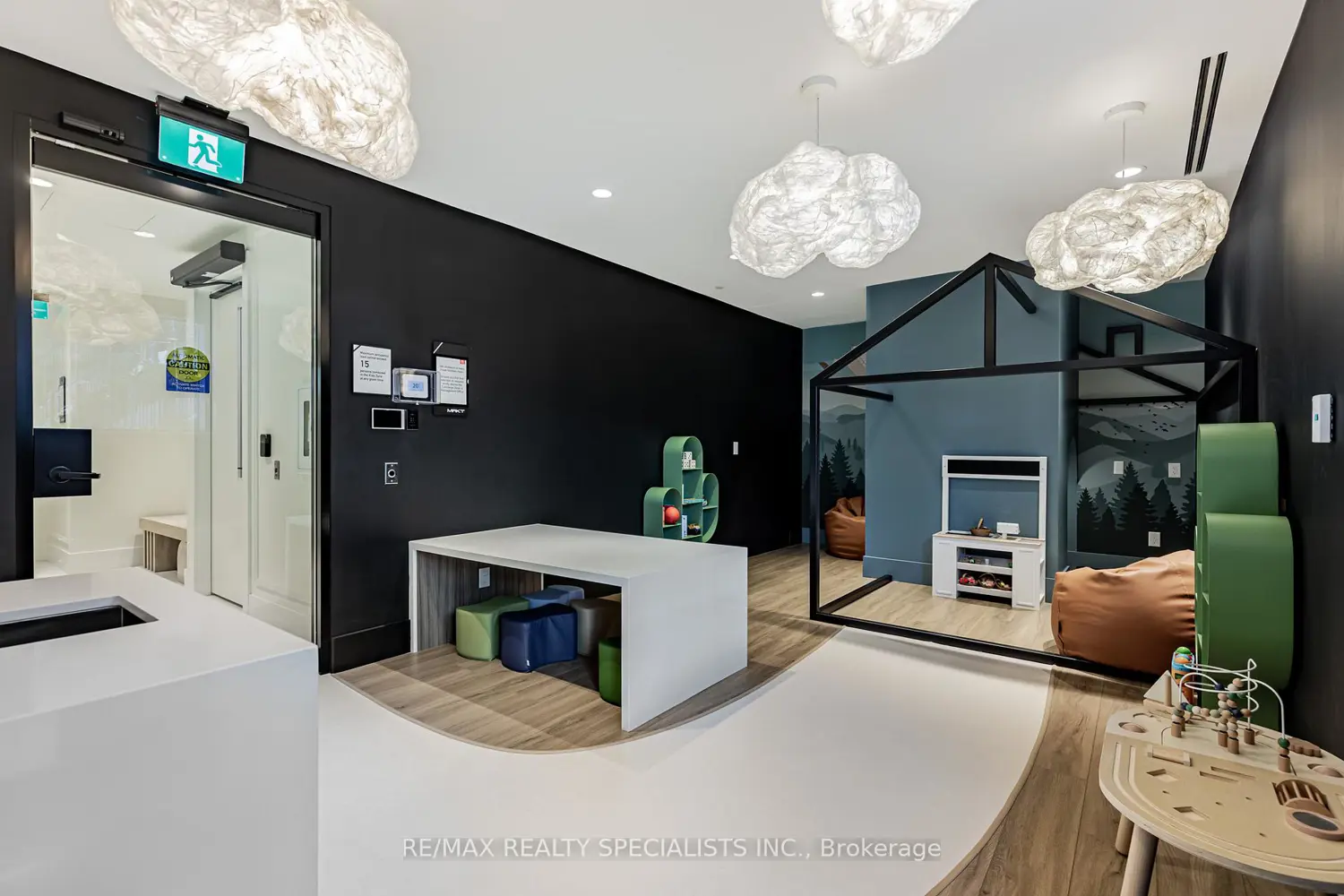 Additional image 12 of 115 Denison Avenue 920