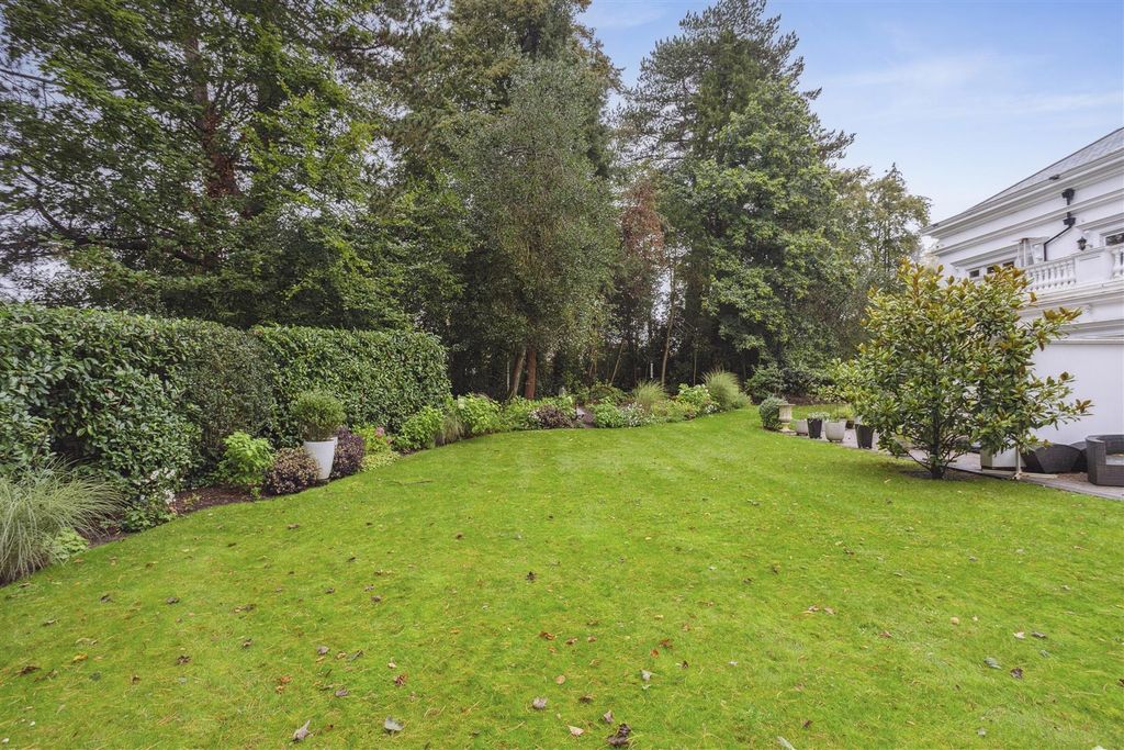 Additional image 23 of 3 bed flat for saleRidgemount Road, Sunningdale SL5
