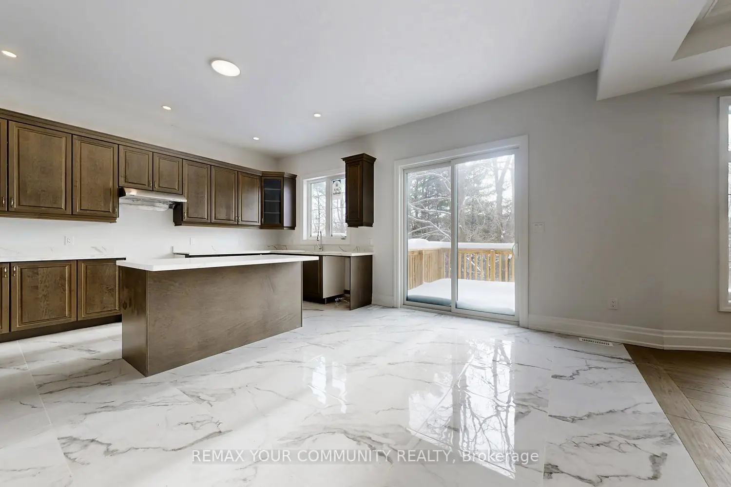 Additional image 3 of 353 Somme Street