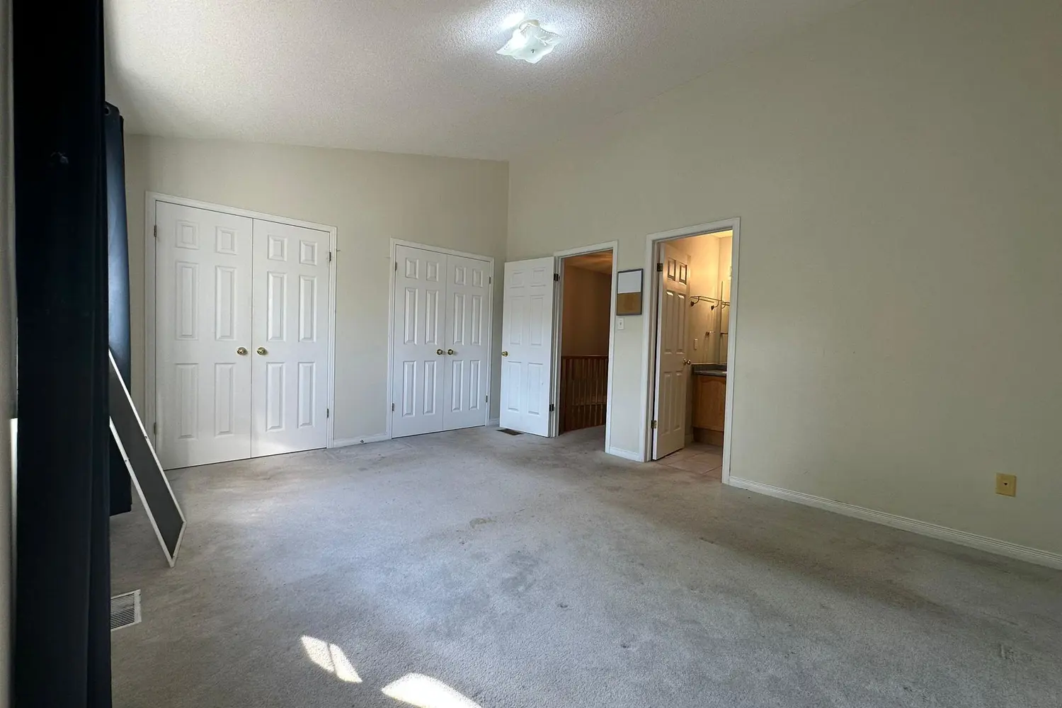 Additional image 9 of 1889 Upper Wentworth Street 35