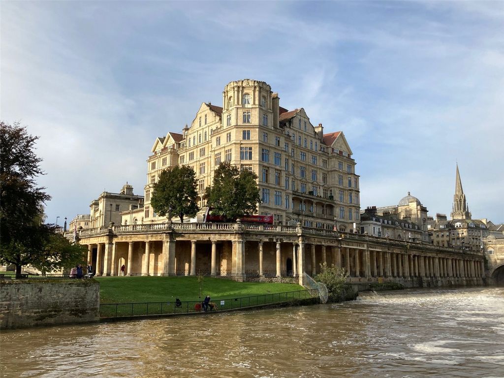 2 bed flat for saleGrand Parade, Bath BA2
