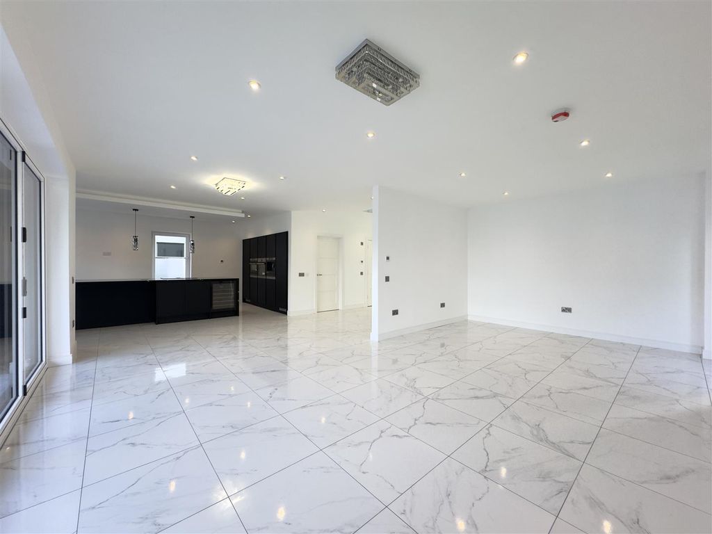 Additional image 8 of 4 bed detached house for saleClyde Grove, Crossford, Carluke ML8