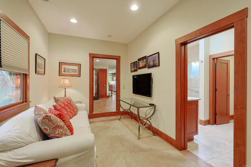 Additional image 86 of 1027 Encino, Coronado, CA 92118