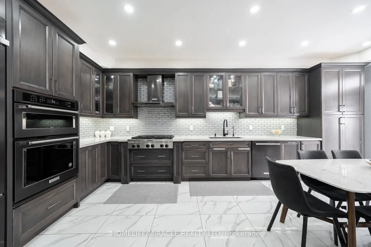 Additional image 6 of 11 Noranda Crescent