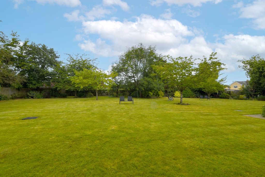 Additional image 17 of 3 bed flat for saleMonks Lane, Newbury RG14
