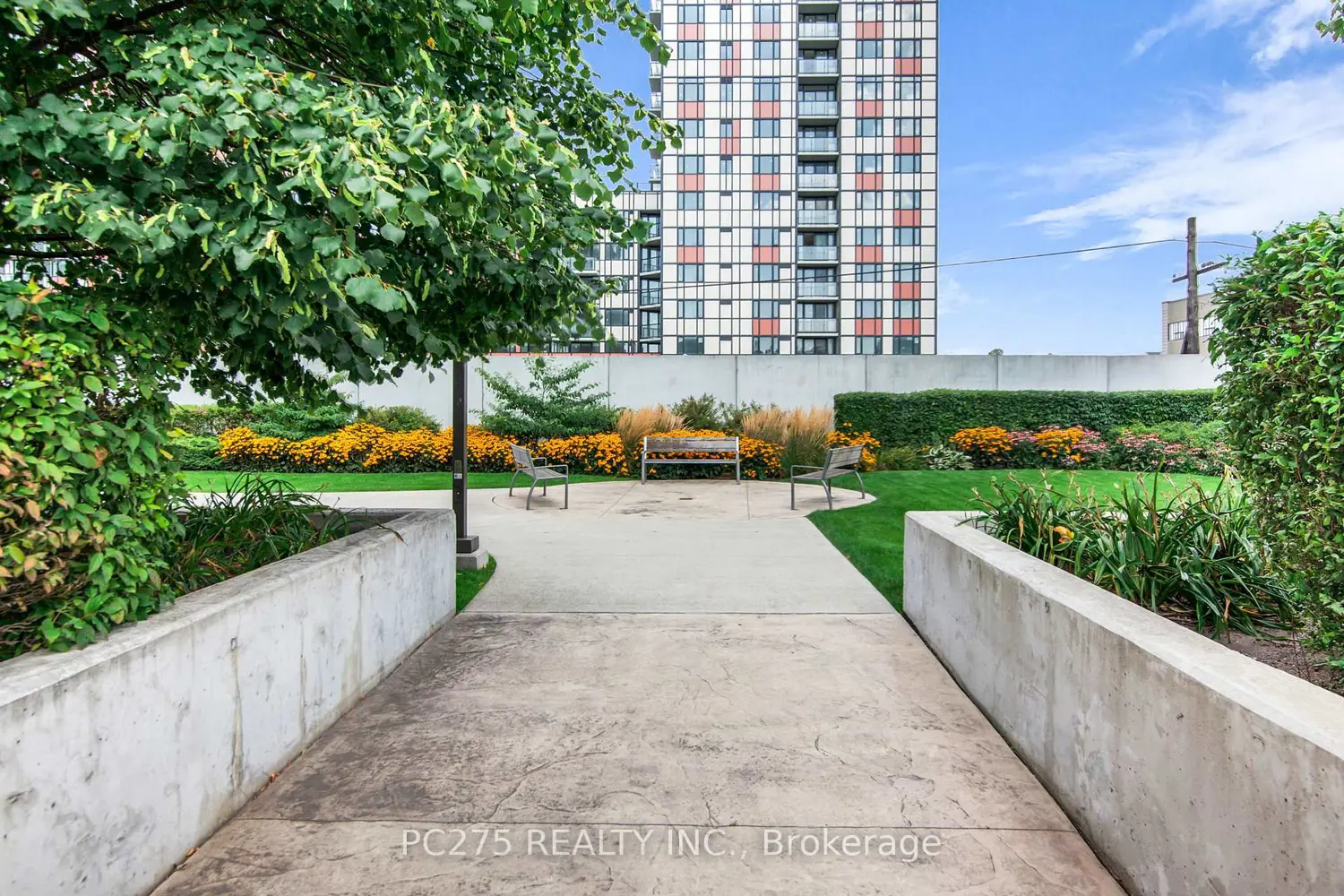 Additional image 17 of 1410 Dupont Street 2708