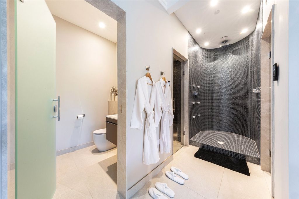 Additional image 36 of 6 bed detached house for saleCharters Gate, Ascot, Berkshire SL5