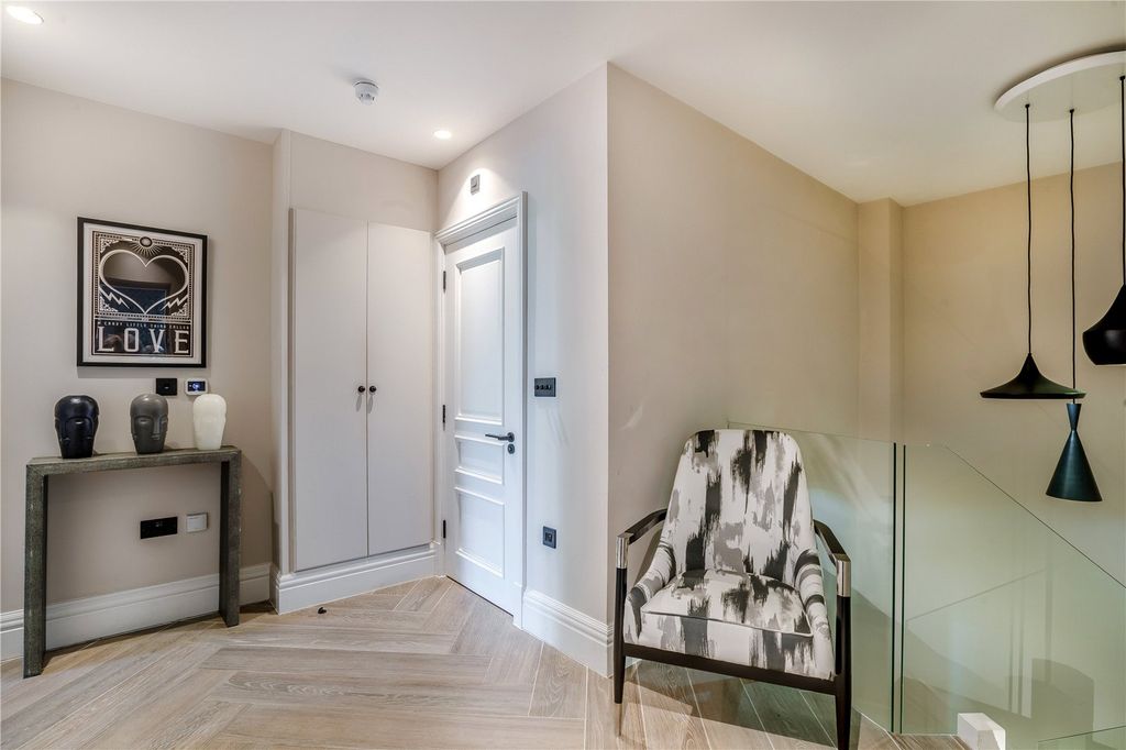 Additional image 9 of 2 bed flat for saleCongleton Road, Alderley Edge, Cheshire SK9