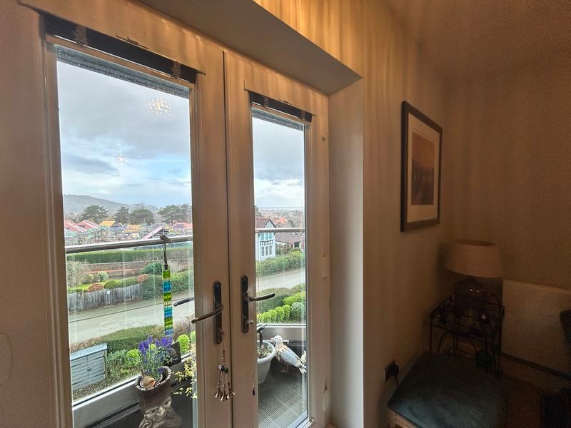 Additional image 11 of 3 bed flat for salePwllycrochan Avenue, Colwyn Bay LL29