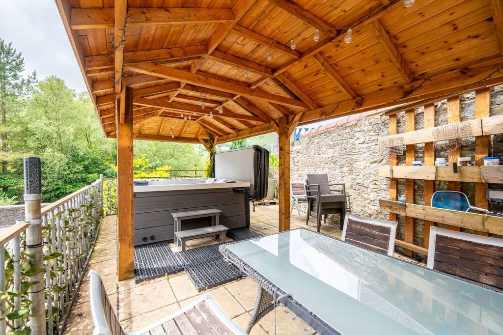 Additional image 6 of 6 bed detached house for saleDuffryn Terrace, Elliots Town, New Tredegar NP24