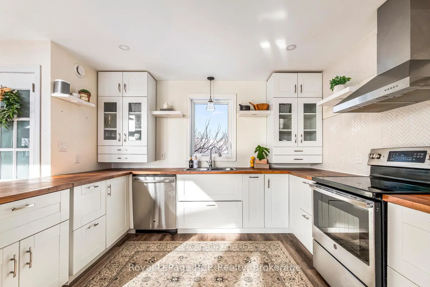 Additional image 2 of 430099 Sydenham Lakeshore Drive