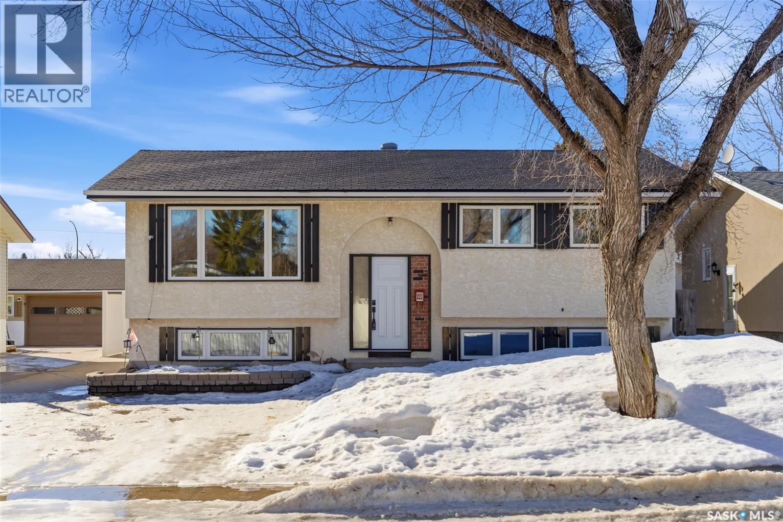 Additional image 3 of 223 Trifunov Crescent, Regina, SK, S4R7C8