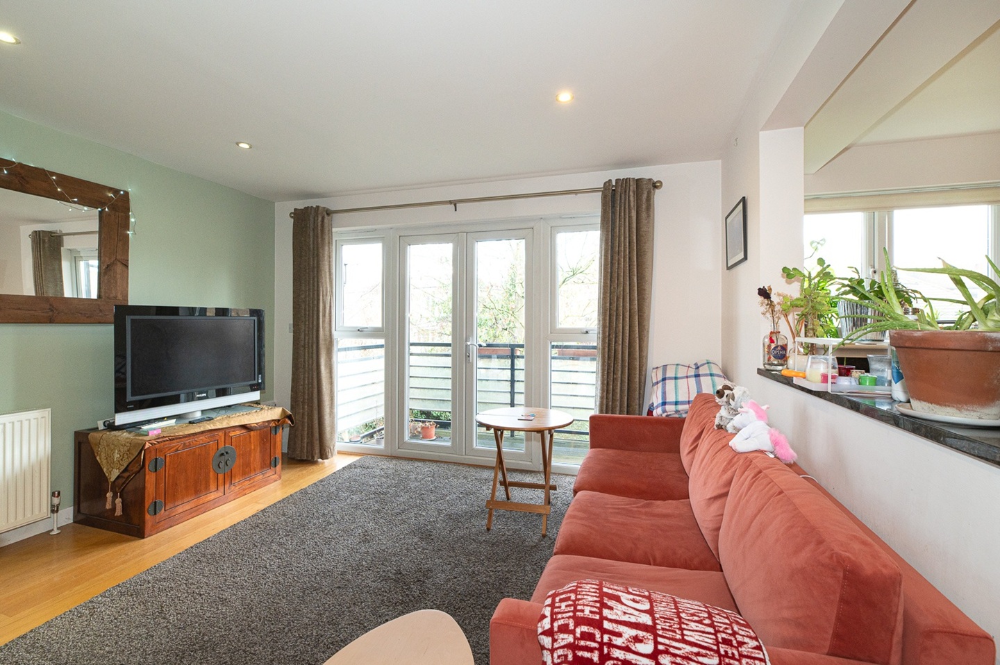 2 Bed Flat, Rodenhurst Road, SW4, N1 7GU