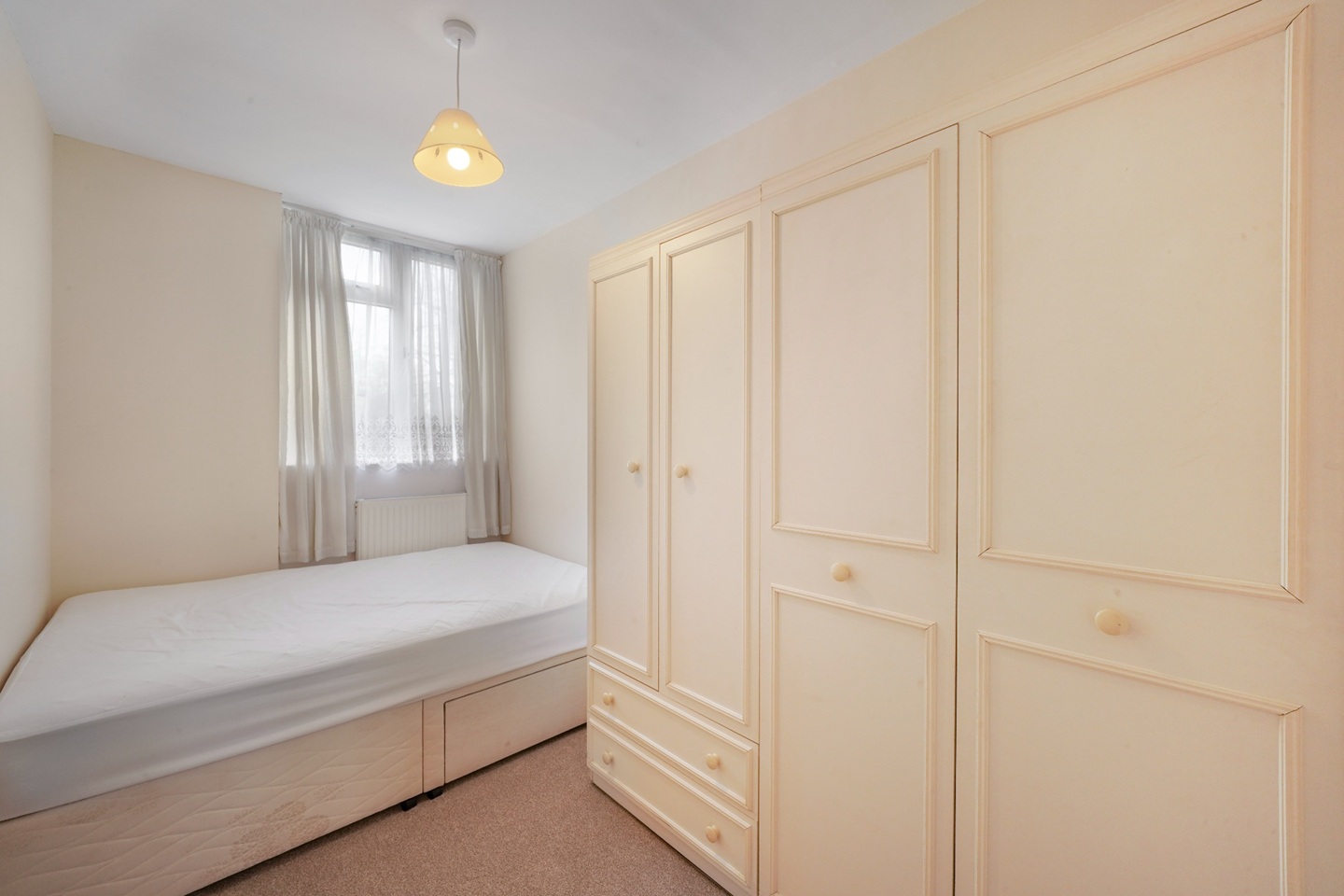 Additional image 11 of 3 Bed Flat, Rowstock Gardens, N7, N1 7GU