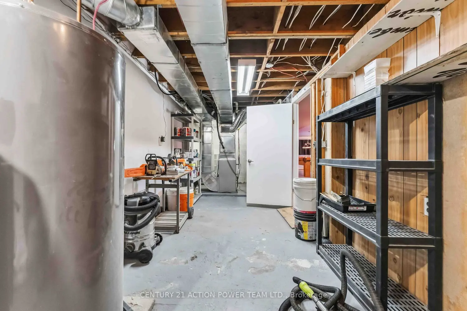 Additional image 16 of 1705 Old Montreal Road