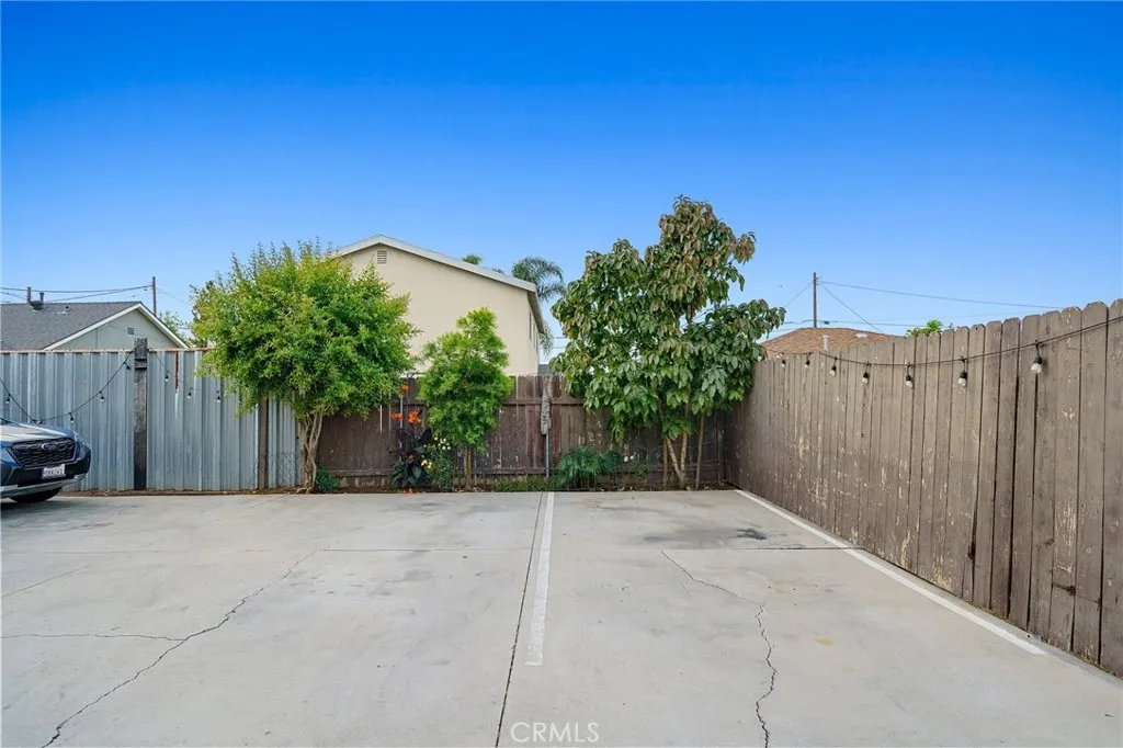 Additional image 76 of 329 E Lanzit Ave, Los Angeles, CA 90061