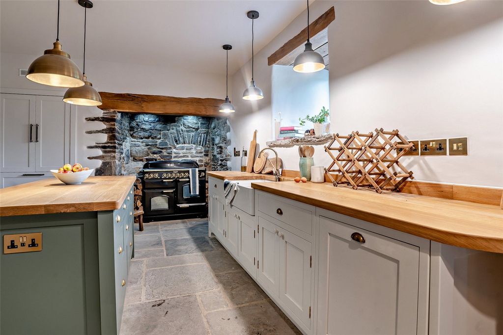 Additional image 8 of 5 bed detached house for saleFolland Road, Glanamman, Ammanford, Carmarthenshire SA18