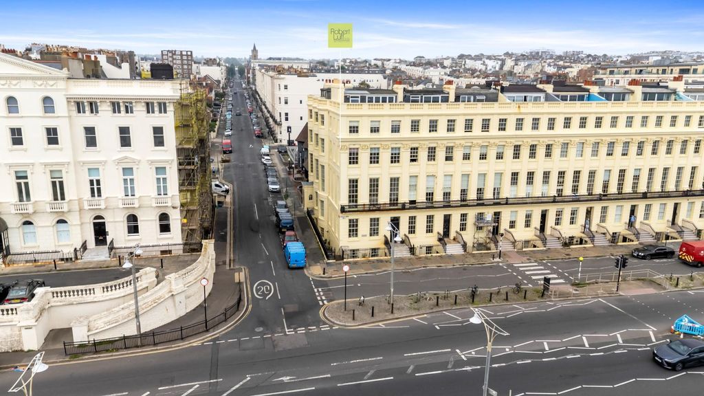 Additional image 33 of 2 bed flat for saleBrunswick Terrace, Hove BN3