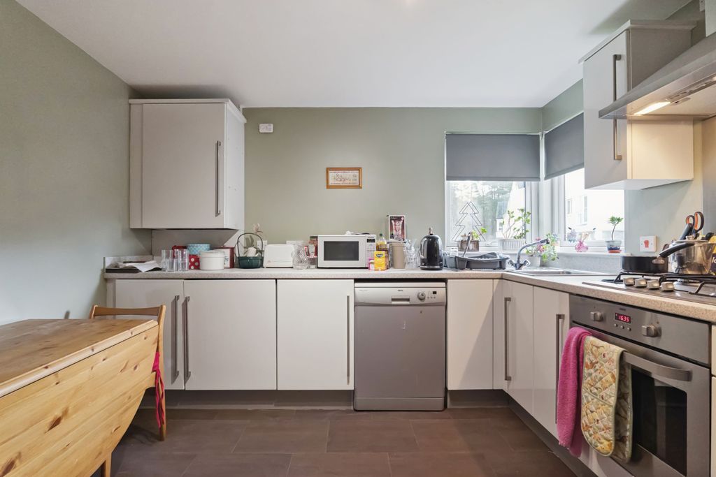 Additional image 8 of 2 bed flat for saleRobertson Way, Callander FK17